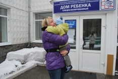 Вчера Анна, которая приехала к нам из Тверской области за сыночком, забрала Кирилла из Областного Дома Ребенка.